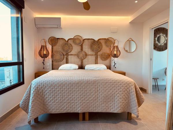 På billedet ses objektet Beach House Jávea - Penthouse with Private Rooftop Terrace beliggende i byen Jávea.