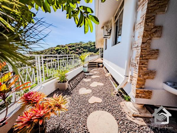 Na zdjęciu widoczny jest obiekt Airport Pamatai Studio położony w mieście Faaa.