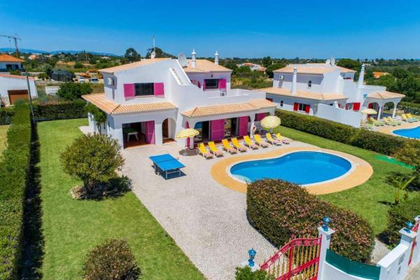 Luxury Carvoeiro Villa Villa Fragrancia Dois 4 Bedroom Villa Gated Pool - Porches