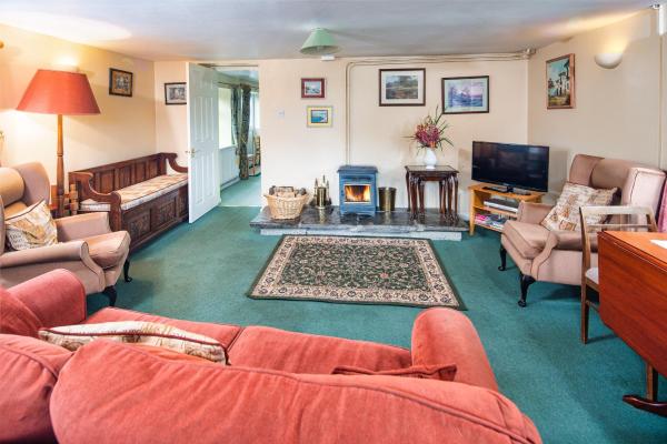 A la foto es mostra l'objecte Lower Cottage Newcastle Emlyn situat a la ciutat de Velindre.