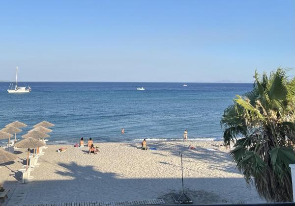 Na fotografii je vidět objekt Beachfront Bliss nacházející se ve městě Kardamena.