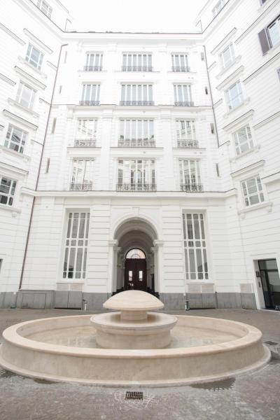 A la foto es mostra l'objecte La Fontana luxury House By Dimorra situat a la ciutat de Nàpols.