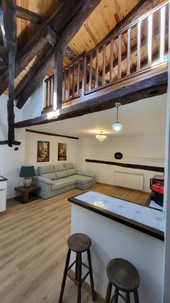 A la foto es mostra l'objecte La Casona de Roser situat a la ciutat de Villora.
