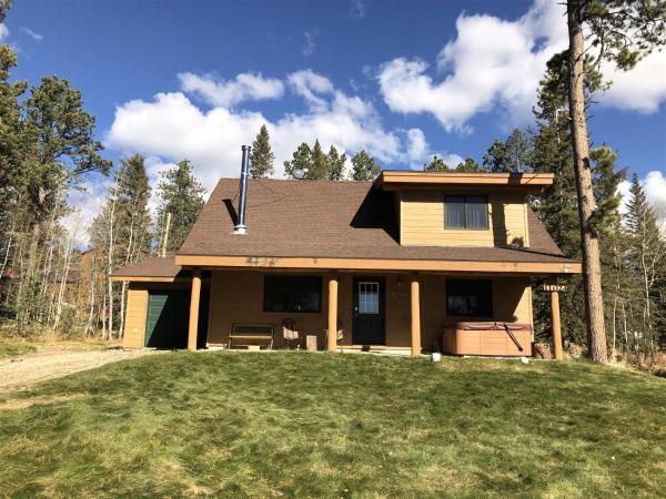 På billedet ses objektet Four Seasons Retreat beliggende i byen Lead.