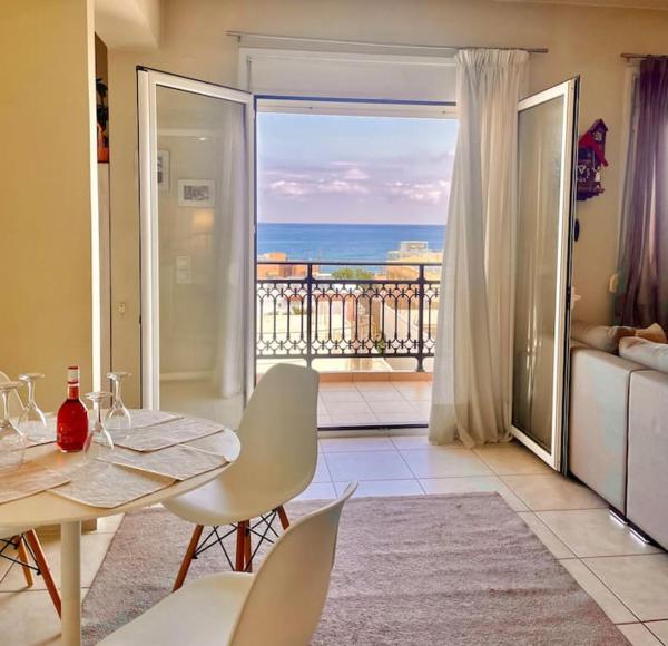 På bildet vises objektet Sea View Apartment #1 som ligger i byen Ayiá.