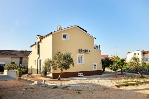 A la foto es mostra l'objecte Apartment Sunshine situat a la ciutat de Srima.