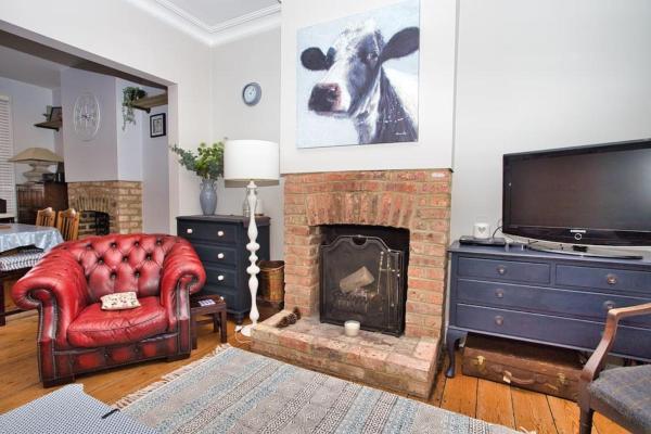 På billedet ses objektet Restful and Cosy 4 Bed Home Minutes from the Beach beliggende i byen Seabrook.