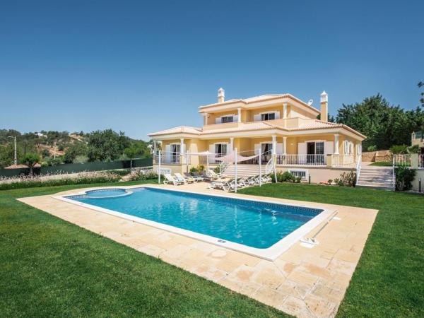 Auf dem Foto ist das Objekt Villa Monte Sol V6 by Interhome in der Stadt Azinhal zu sehen.