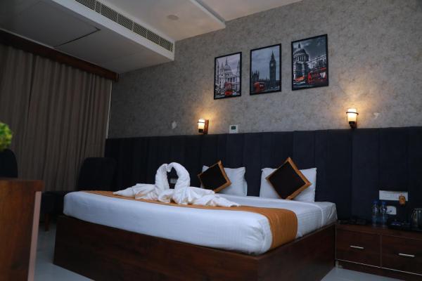 På billedet ses objektet HOTEL JBS Minerva Grand beliggende i byen Khammam.