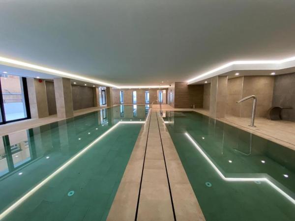 Nella foto è visibile l'oggetto CP Top floor luxury studio with spa and pool situato nella città di Gibilterra.