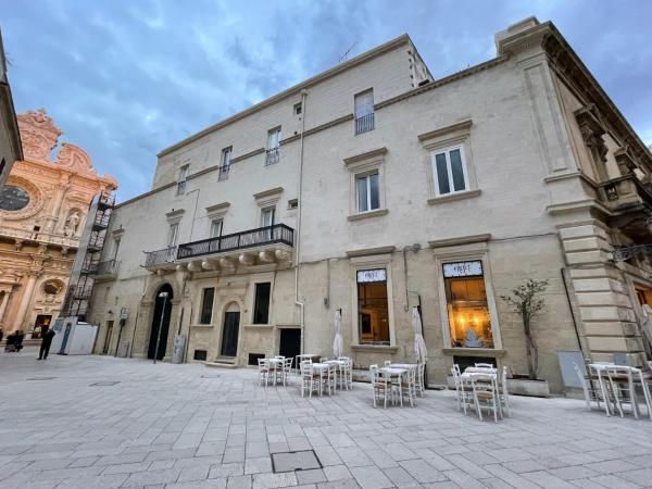 A la foto es mostra l'objecte Palazzo Quey situat a la ciutat de Lecce.