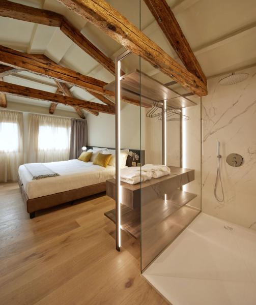 A la foto es mostra l'objecte Palazzina RIVA situat a la ciutat de Venècia.
