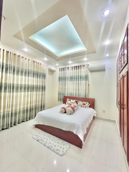 Auf dem Foto ist das Objekt Cherry Homestay - Hoàng Đế motel in der Stadt Ấp Châu Thới zu sehen.