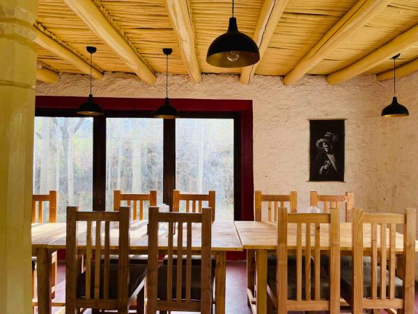 На фото показан объект The Kesar Guest House Sumoor, расположенный в городе Лех.