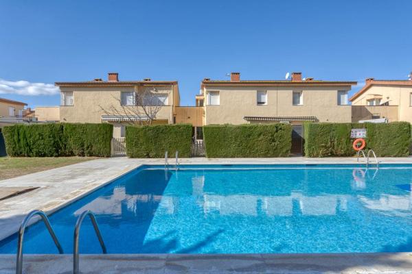 A la foto es mostra l'objecte Impresionante casa de vacaciones IMMO 365 situat a la ciutat de Roses.