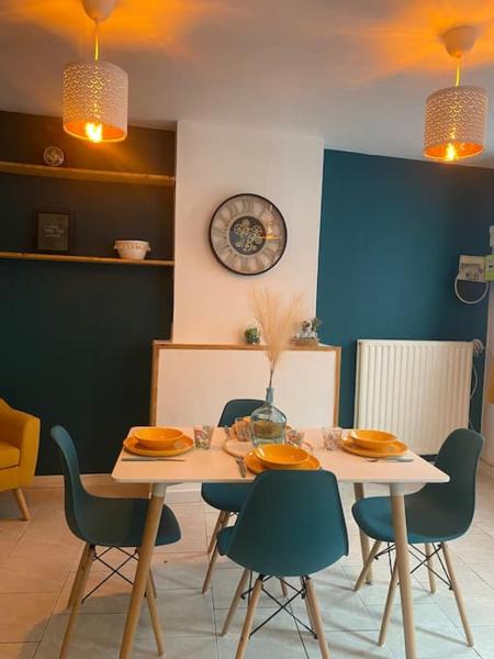 A la foto es mostra l'objecte Agréable maison avec parking gratuit situat a la ciutat de Crespin.