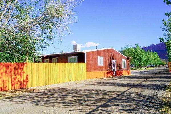 En la foto se muestra el objeto Moab RV Resort Lodge ubicado en la ciudad de Moab.