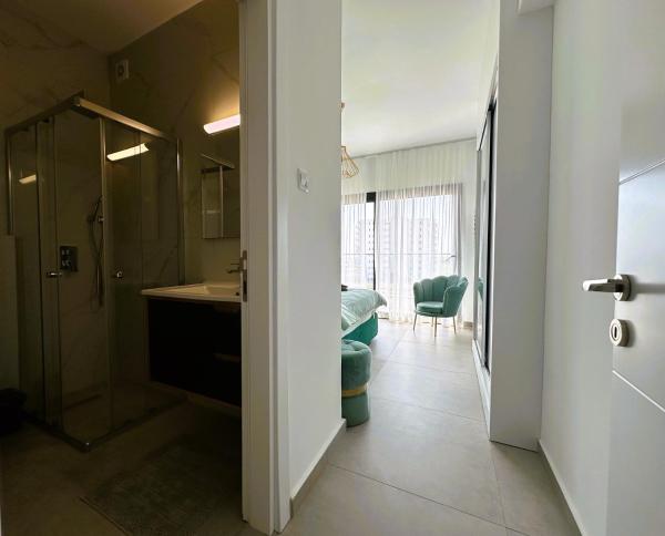 Caesar Arrius 27, Amaizing Spacious 2-Bedroom-2 Bathroom Apartmentの写真6