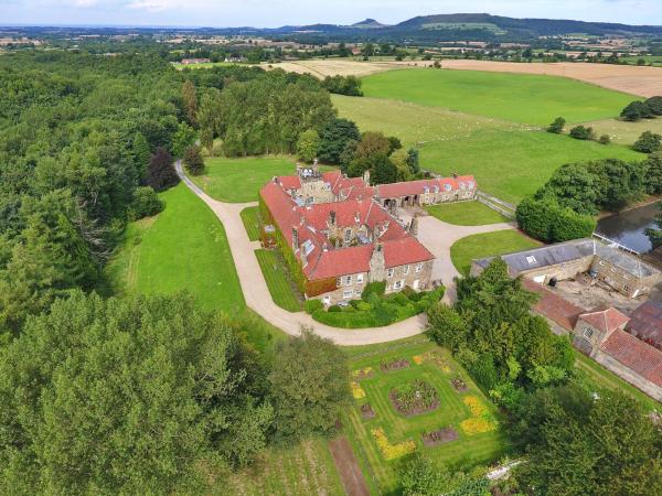 På billedet ses objektet Finest Retreats - Ingleby Manor - Gun Room beliggende i byen Kildale.