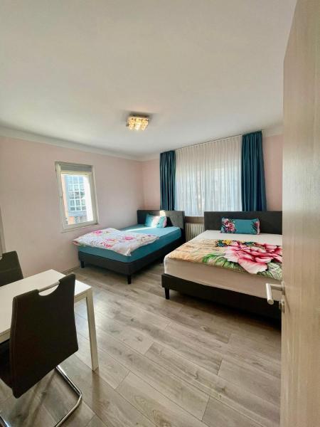 På bildet vises objektet Leo Apartment Zentrum Rüsselsheim som ligger i byen Falkenberg.