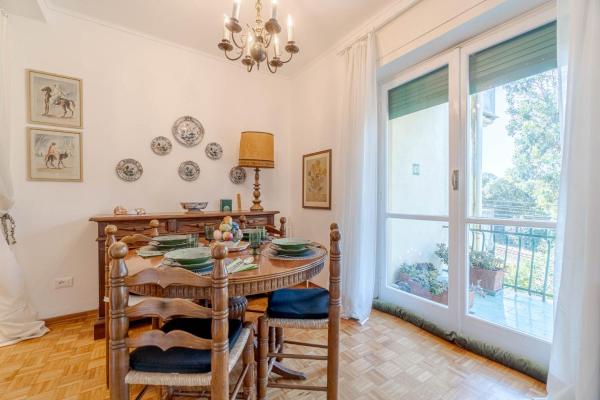 The photo shows the Villa Tigullio Vintage Holiday Flat located in the city of Rapallo.