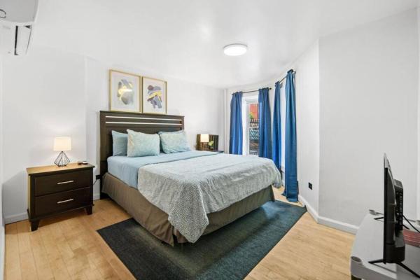A la foto es mostra l'objecte Renovated 3BR with Private Backyard in Bed-Stuy situat a la ciutat de Brooklyn.