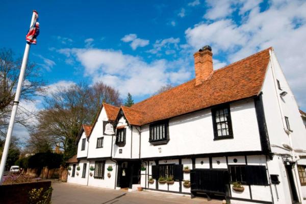 A la foto es mostra l'objecte The Olde Bell, BW Signature Collection situat a la ciutat de Marlow.