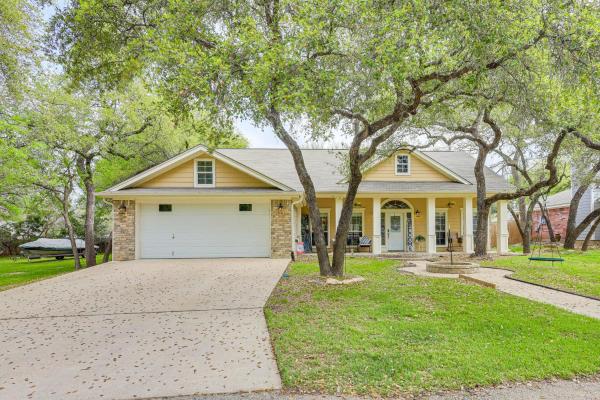 A la foto es mostra l'objecte 5 Mi to Belton Lake Peaceful Home with Hot Tub situat a la ciutat de Belton.