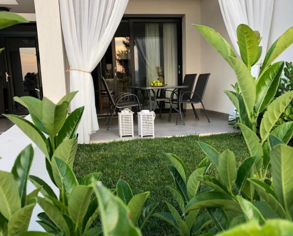 Kallithea Love Paradise Pool & Garden - 할키디키