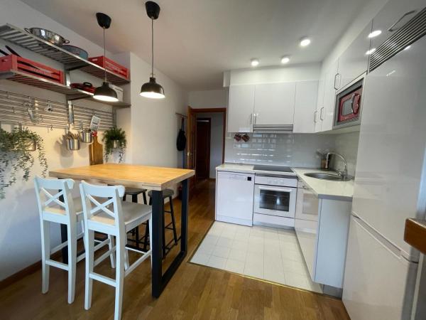 Op de foto is het object Apartamento Alba4 te zien, gelegen in de stad Jaca.
