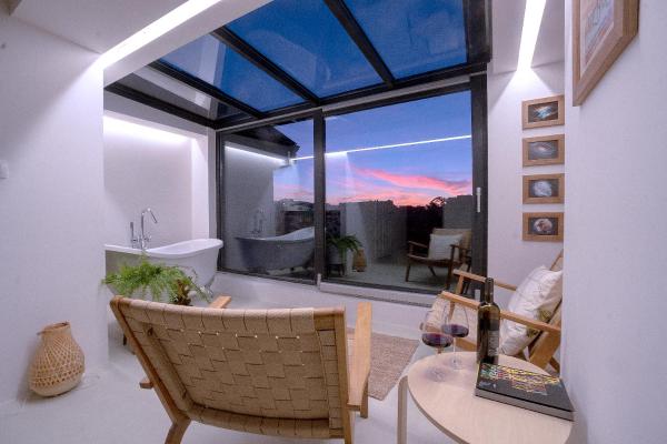 Na fotografii je vidět objekt Dreamy Sunset Loft in Sofia City Center nacházející se ve městě Sofie.