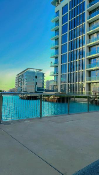 På billedet ses objektet LUXURIOUS ONE BEDROOM APARTMENTS IS DISTRICT 1 beliggende i byen Dubai.
