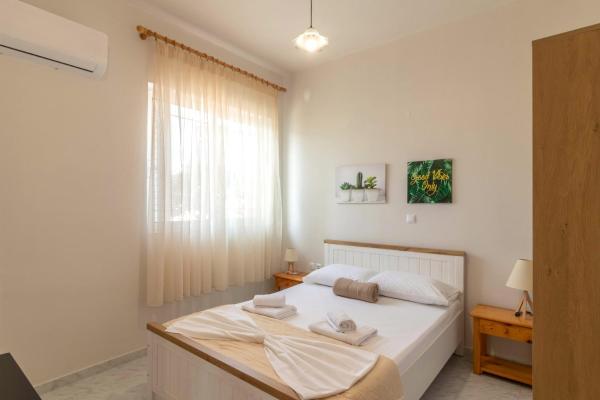 A la foto es mostra l'objecte Beachside Apartment-2 situat a la ciutat de Afantou.