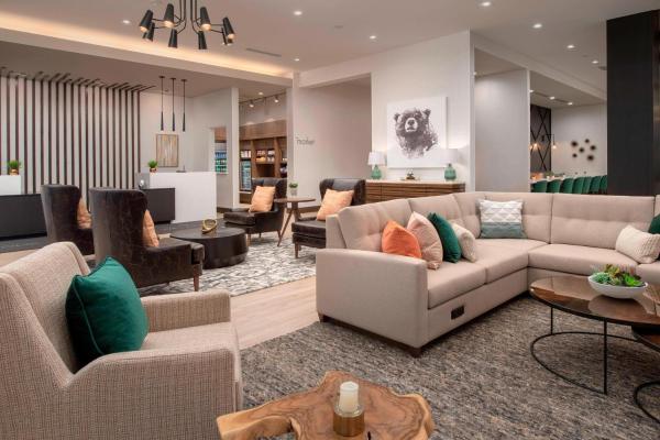 Na zdjęciu widoczny jest obiekt Residence Inn By Marriott Bend położony w mieście Bend.