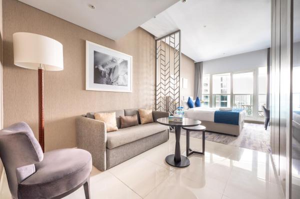 Studio Apartment in DAMAC Maison Prive Businessbay - Dubai Canal View, Dubai