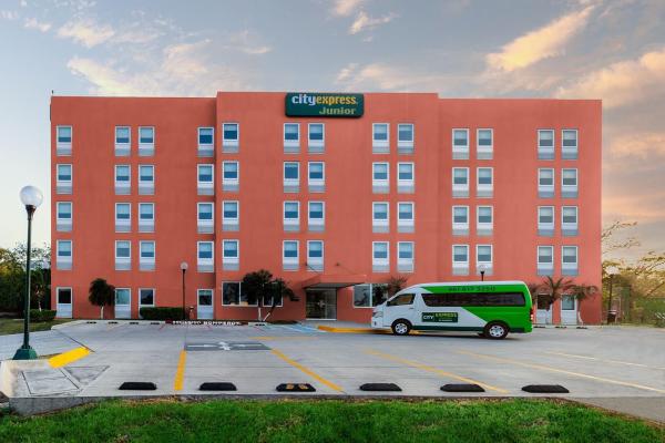 City Express Junior by Marriott Tuxtla Gutierrez Poliforum, Tuxtla Gutiérrez