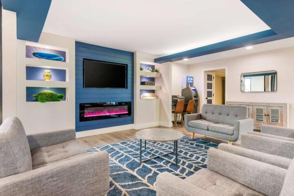 Φωτογραφία 5: Super 8 by Wyndham Orlando Near Florida Mall