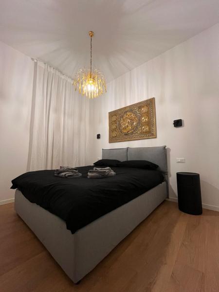 Auf dem Foto ist das Objekt Trieste Centrale Luxury Apartament in stile moderno in der Stadt Triest zu sehen.
