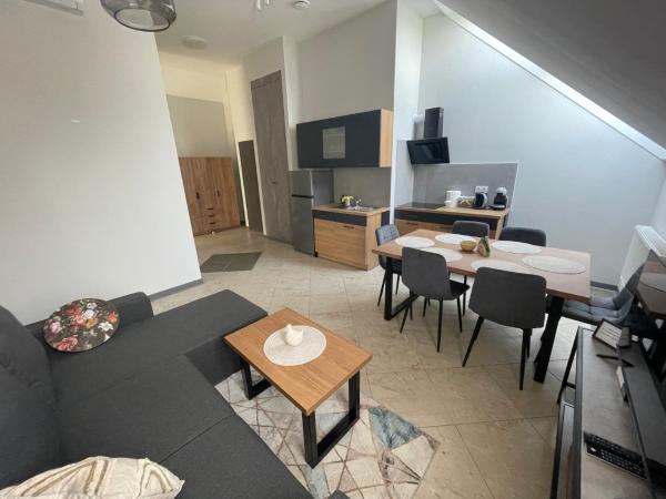 Na zdjęciu widoczny jest obiekt Apartamenty Świerkowa #2 położony w mieście Stolec.