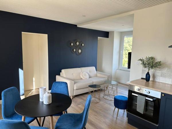 A la foto es mostra l'objecte *CASA Ushuaia* situat a la ciutat de Cholet.