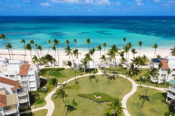 A la foto es mostra l'objecte beautiful beachfront complex with 2 pools, free wifi, free beach chairs situat a la ciutat de Punta Cana.