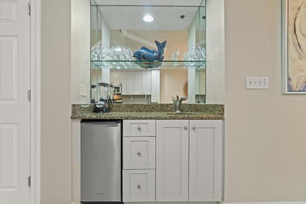 Foto 9: Enclave 604
