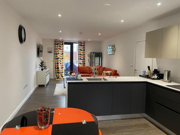 A la foto es mostra l'objecte Double room with shares bathroom situat a la ciutat de Woolwich.