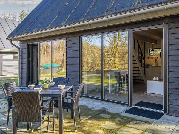 Na fotografii je vidět objekt 5 star holiday home in Hovborg-By Traum nacházející se ve městě Hovborg.