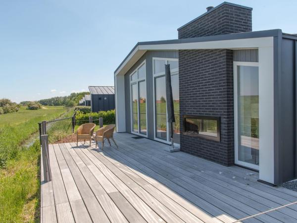 A la foto es mostra l'objecte House in Zeeland with Terrace by the Dyke situat a la ciutat de Wemeldinge.