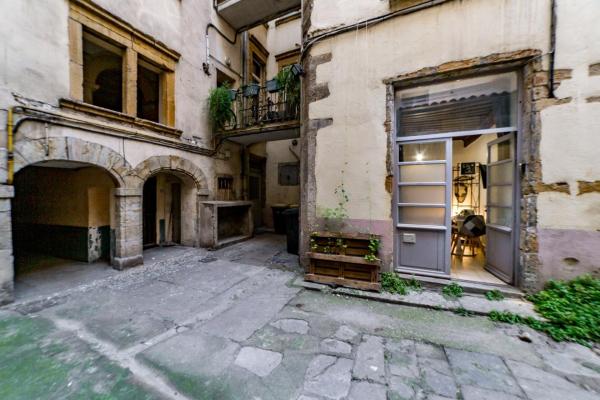 På billedet ses objektet Le Canut - Quiet AIL beliggende i byen Lyon.