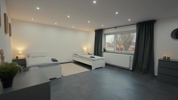 Kuvassa näkyy kohde Monteurzimmer Pavan, K1 KEINE Ferienwohnung, joka sijaitsee kaupungissa Hülzweiler.