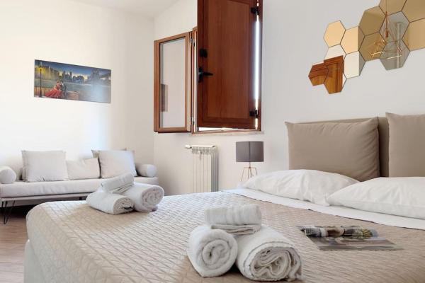 A la foto es mostra l'objecte Molo Five Apartment situat a la ciutat de Palerm.