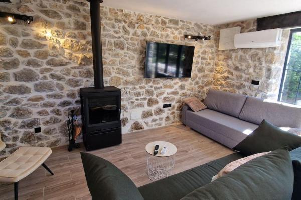 A la foto es mostra l'objecte La Casina de Mestas de Con - Con jardín exterior - VV-2903-AS situat a la ciutat de Llano-Con.