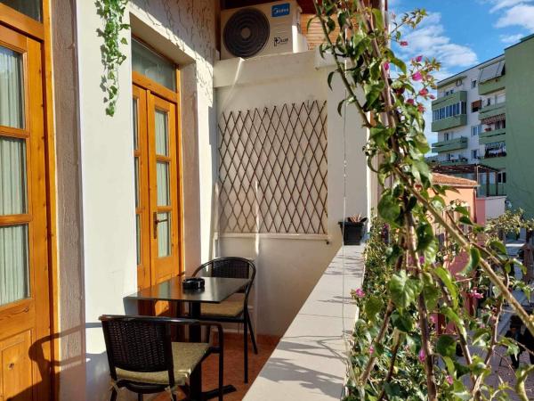 Godard Apartments - Valona
